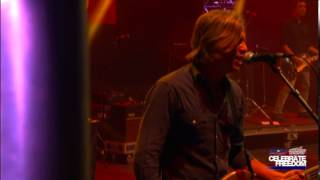 Switchfoot performs &quot;Afterlife&quot; at 94.9 KLTY&#39;s Celebrate Freedom® 23