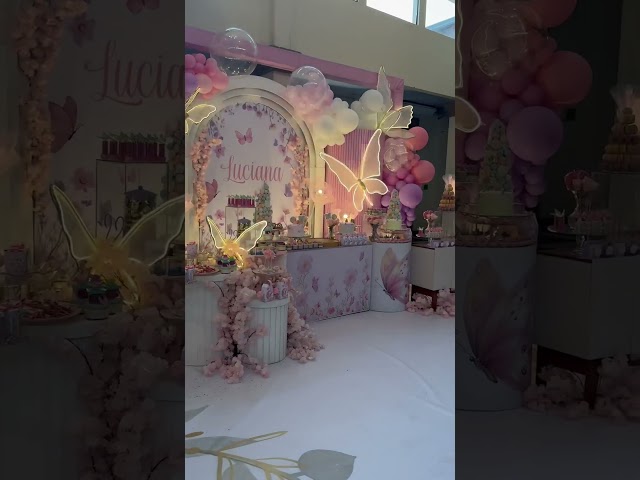 Vídeo relacionado con FOSDICK 12 Piezas Decoración Cumpleaños, Centro de Mesa de Cumpleaños, Mariposas Decoración Base Panal, Adorno Mesa para Fiesta para Hombres y Mujeres
