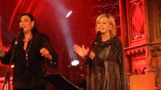 Olivia Newton-John, Beth Nielsen Chapman &amp; Amy Sky - This Kiss (live) - 2017