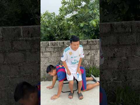 Messi suffered an injury to save Ronaldo.