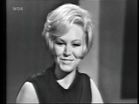 Jeux Sans Frontieres 1966 - Heat 7 (Gluckstadt, Germany vs Bagneres de Bigorre, France)