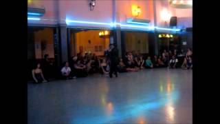 Jonathan Spitel y Betsabet Flores en ZUM! (vals)