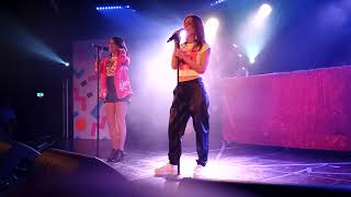 B*Witched (Sinead and Lindsay) - To You I Belong. The Mighty Hoopla at Butlins. January 2022.