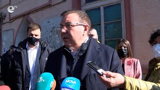 Премиерът Борисов и министър Ангелов провериха как протича ваксинацията в с. Малево
