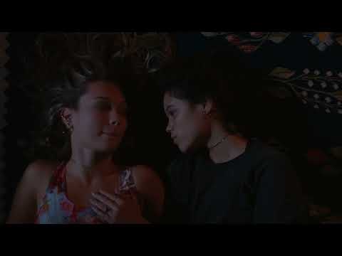 Jenna Ortega and Maddie Ziegler Kiss scene