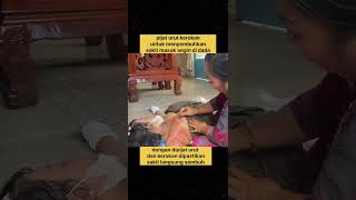 Download lagu pijat urut dan kerokan #pijat #urut #kerokan #shorts mp3