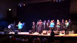 London Community Gospel Choir - Happy Are The People / Constant