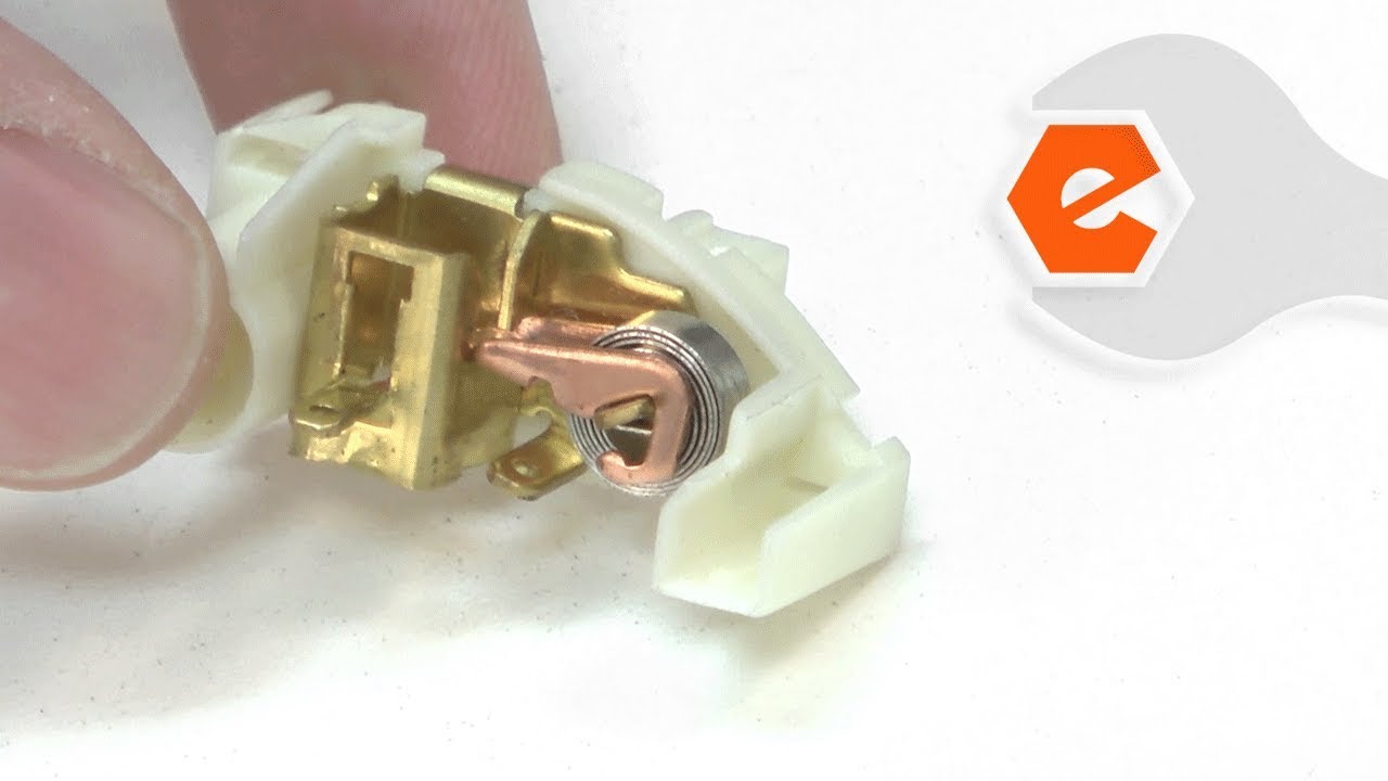 Replacing your DeWALT Electric Drill Br.Holder,L