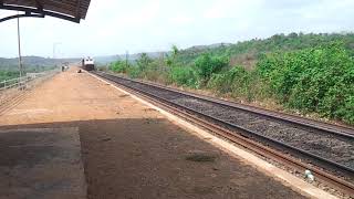 preview picture of video 'TVC-LTT 16346, Netravati Express RIPPED through Saundal #KONKAN RAILWAY'