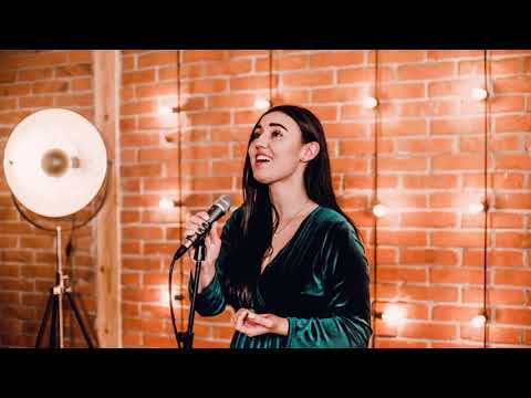 Hymn o miłości - Choćbym poznał wszystkie tajemnice świata - Julia Nowak