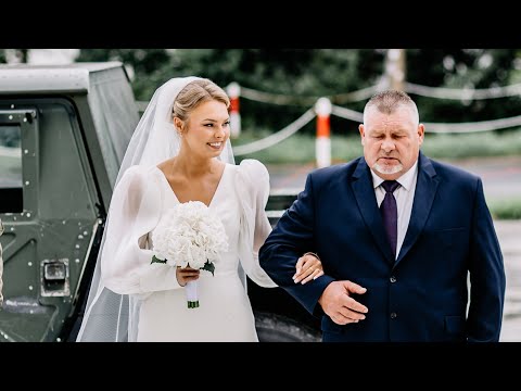 MEGA WEJŚCIE!!! Nikt się nie spodziewał! Panna Młoda w asyście taty i żołnierzy. Wojskowy ślub.