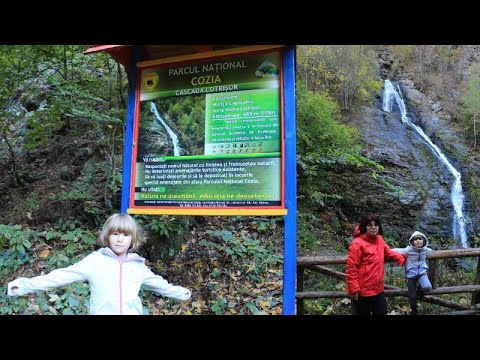 Cascada Lotrisor  - Muntii Capatanii
