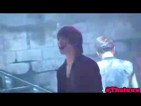 [FUNNY] SHINEE's Onew  voice cracked during rehersal