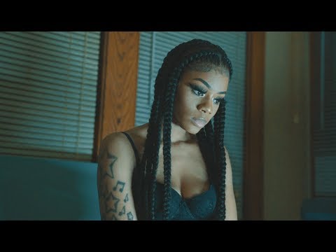 Big Pink RiRi - Trenchez | Directed By @Qncy