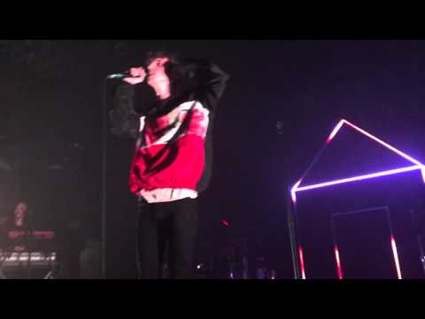 Troye Sivan Suburbia - Chicago (first night) 2/22/16