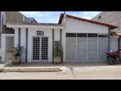 Vendo Casa Com Garagem Medindo 10x30 em São José do Egito - PE. Preço💲220.000 Mil.