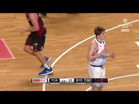 Wjazd i wsad! Wojciech Tomaszewski w akcji! #EnergaBasketLiga #PLKPL