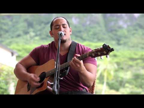 Mahikumakani Crabbe - Love's Supposed To Feel (HiSessions.com Acoustic Live!)