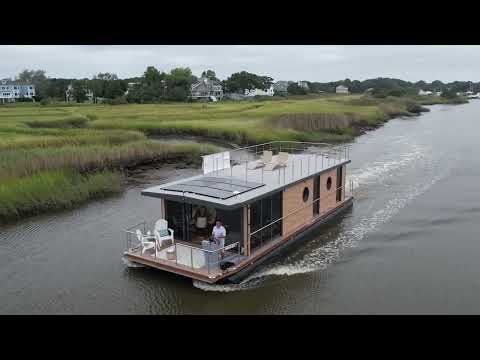 Apart XXL | La Mare Houseboat - Luxury on Water (Waterlodge)