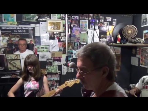 THE MOUTH BELLS & LORENA BRACO