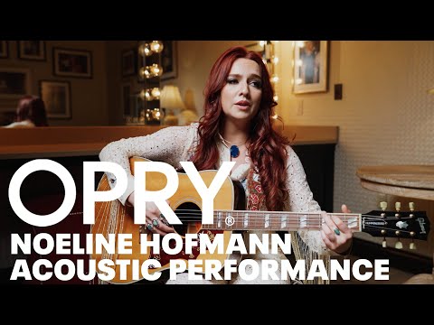 Noeline Hofmann Akustik-Performance von „The Way You Bring Me To Tears“ | Opry Backstage