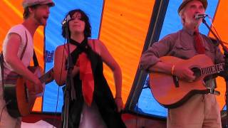 Fred Penner - "Sandwiches are tasty"