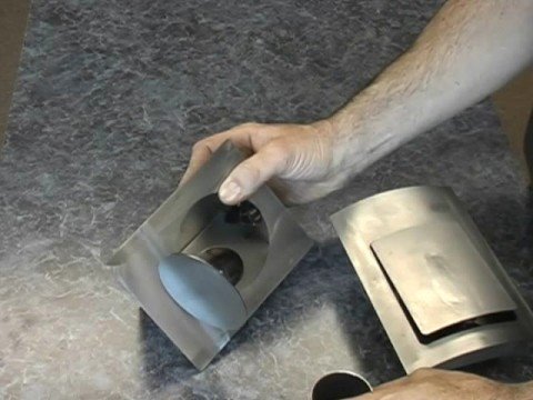 closer look fuel door           haganauto.com