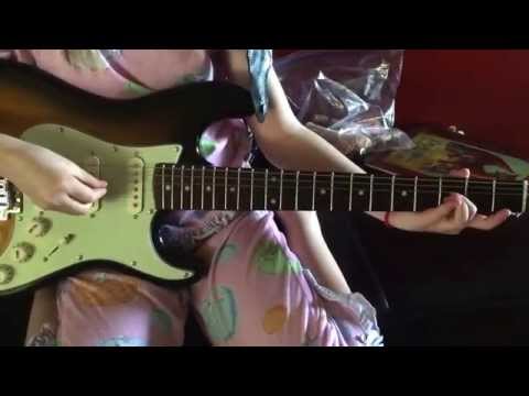 Daphne's electric guitar lessons