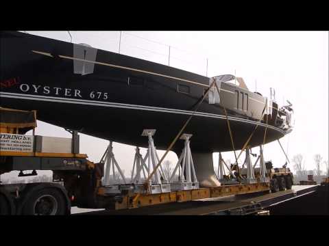 Schwertransport Oyster 675 -Segelyacht auf der boot 2017 in Düsseldorf