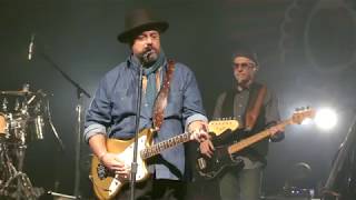 &quot;How Can You Mend a Broken Heart&quot; - The Mavericks - Englewood, New Jersey - April 5th, 2018