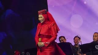 Download lagu Bukan Cinta Biasa - Aina Abdul | Moving KL Forward Kita Bagi Jadi 2026 mp3