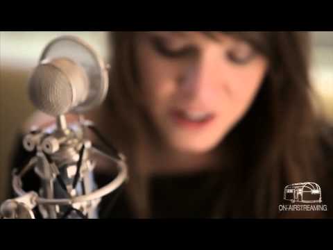 Laura Jansen - Single Girls | Live at OnAirstreaming
