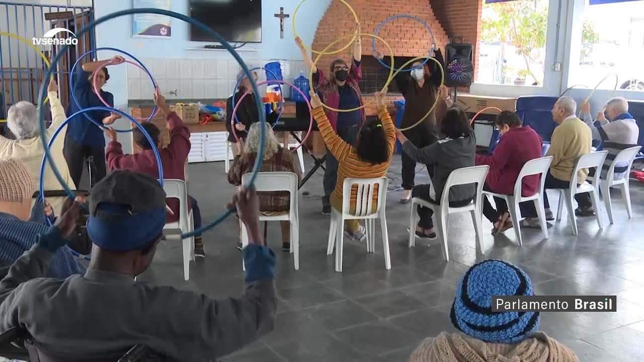 As cidades brasileiras estão preparadas para uma maior população de idosos? (Audiodescrição)