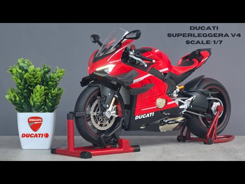 Unboxing Ducati Superleggera V4 1:7 Scale Motorized Model | XLG Review
