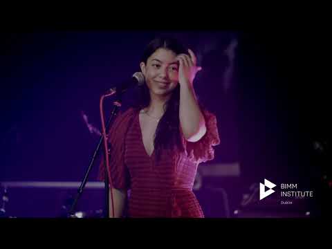 Emmeline Gracie - "A Million Times" - Live