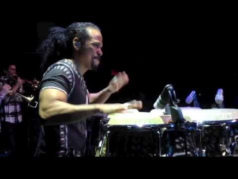 Paoli Mejias Close Up Congas solo con Santana Toussaint Overture