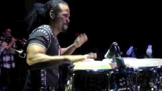 Paoli Mejias Close Up Congas solo con Santana Toussaint Overture