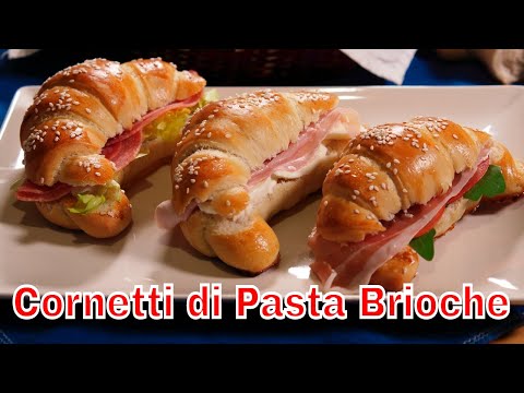 non puoi fare a meno di questa ricetta Soffici CORNETTI SALATI di Pasta Brioche per buffet e merende