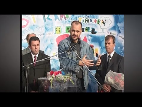 Edi Rama takim elektoral në Laprakë (13 Shtator 2003)