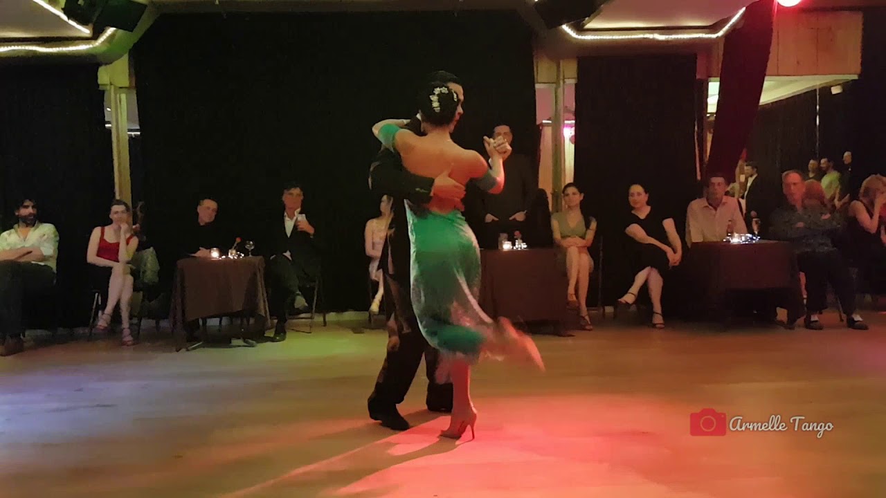 Juan David Vargas & Paulina Mejía ❤ Paris - 1ère MilOnda de l'année - @ MilOnda 1905 - Pobre Flor