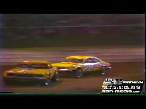 Premium Highlight: 1979 Super Sedan Grand Prix - Newcastle - Thrills and Spills