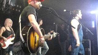 Trailer Choir - Rollin&#39; Thru The Sunshine