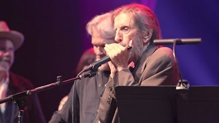 Harry Dean Stanton & Friends perform 'Help Me Make It Through The Night'