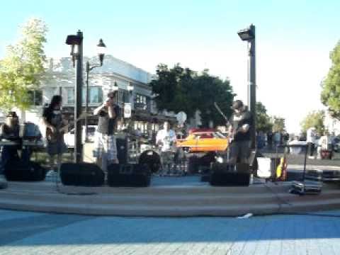 Harvey and the Wallbangers at the Old Town Car Show