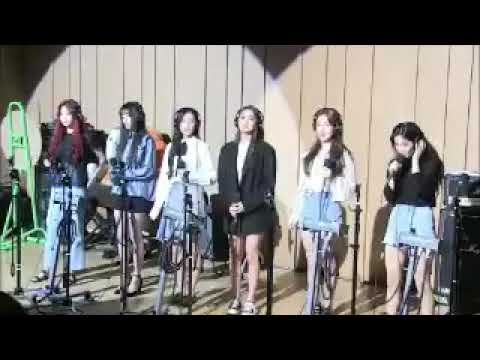 I-DLE singing Hann in SBS Power FM.