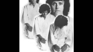 Donovan - Life Goes On