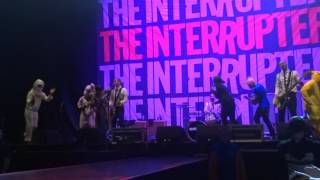 Green Day Pranking The Interrupters during Babylon