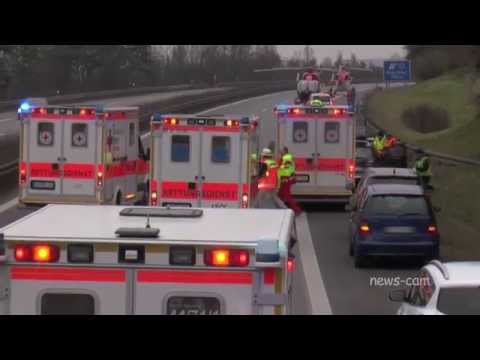 5 Autos krachen ineinander - Regenstauf A93 - mehrere Rettungshubschrauber im Einsatz