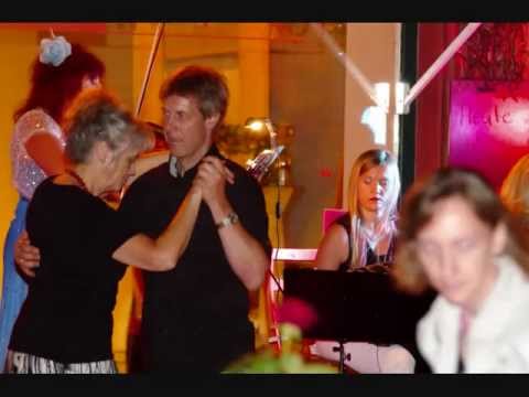 FLOR DE MONTSERRAT-TRIO PERFUME DE MUJER / TANGO HAMBURG