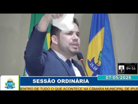Vereador tira tapioca do terno após colega trocar oposição pela base do prefeito em Ipueiras (CE)